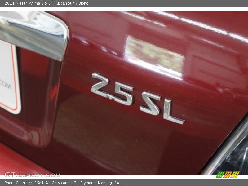 Tuscan Sun / Blond 2011 Nissan Altima 2.5 S
