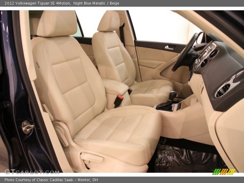 Front Seat of 2012 Tiguan SE 4Motion