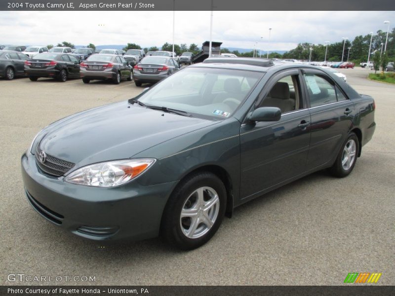 Front 3/4 View of 2004 Camry LE