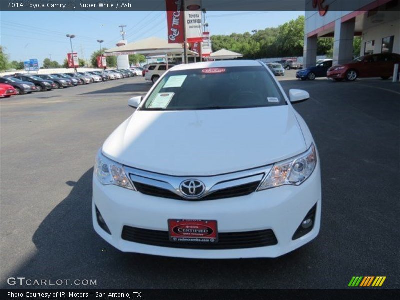 Super White / Ash 2014 Toyota Camry LE