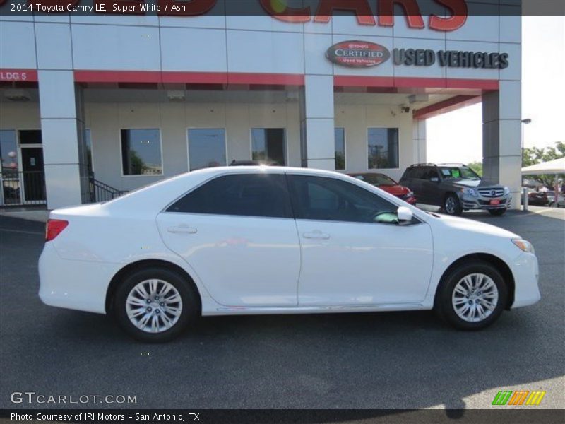 Super White / Ash 2014 Toyota Camry LE