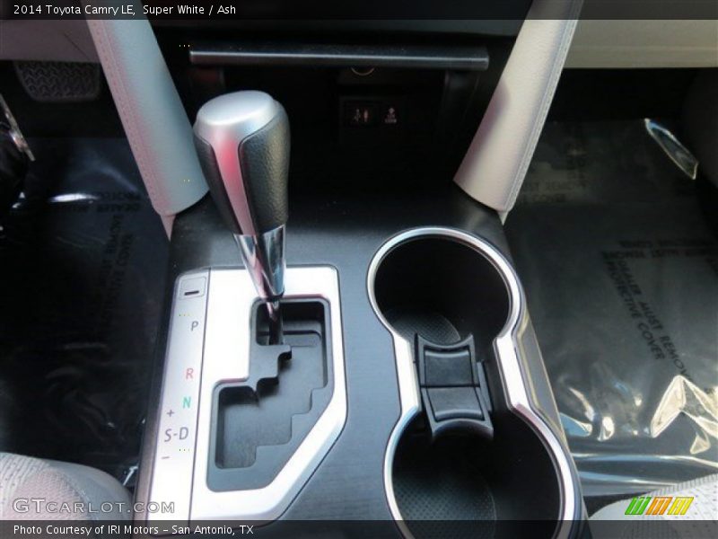 Super White / Ash 2014 Toyota Camry LE