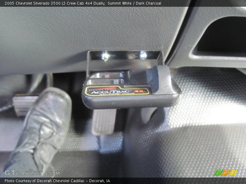 Summit White / Dark Charcoal 2005 Chevrolet Silverado 3500 LS Crew Cab 4x4 Dually