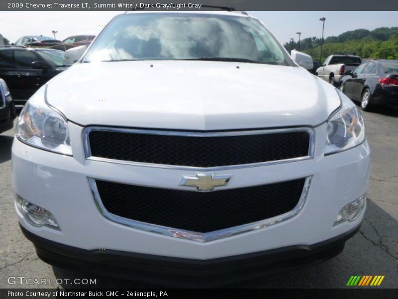 Summit White / Dark Gray/Light Gray 2009 Chevrolet Traverse LT