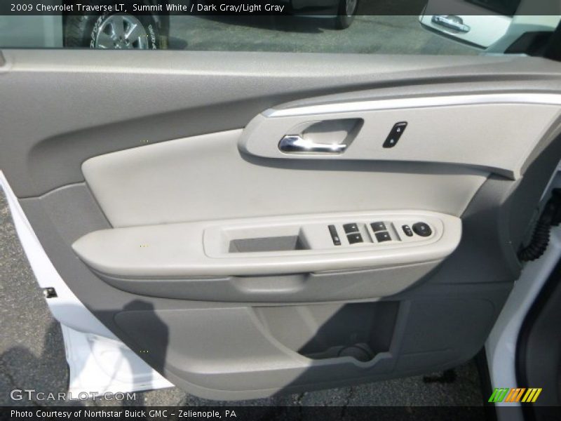 Summit White / Dark Gray/Light Gray 2009 Chevrolet Traverse LT