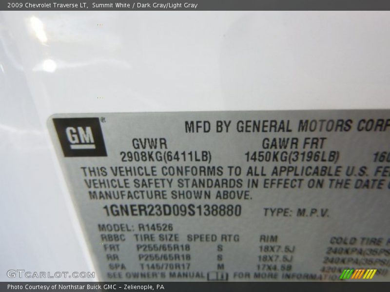 Summit White / Dark Gray/Light Gray 2009 Chevrolet Traverse LT