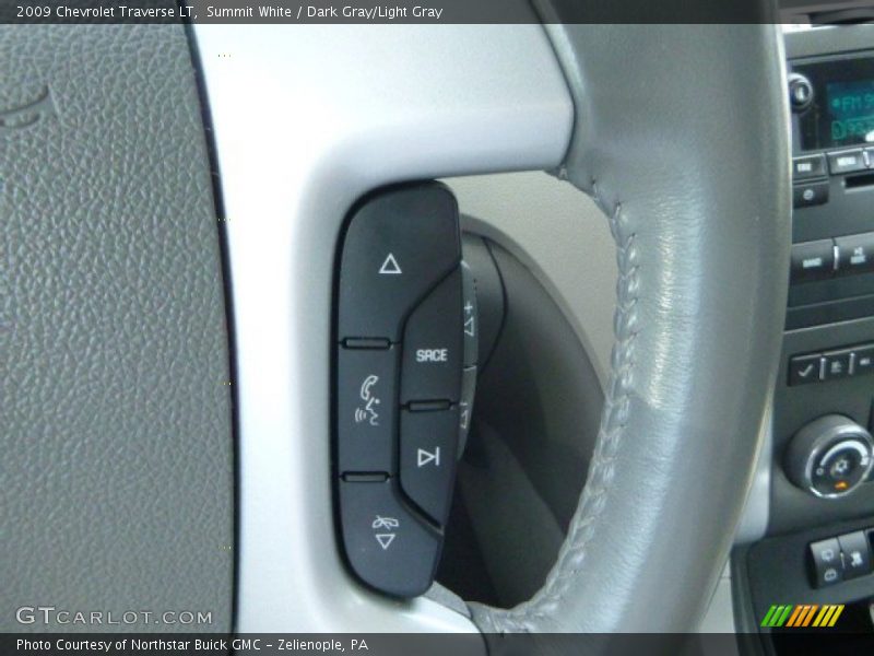 Summit White / Dark Gray/Light Gray 2009 Chevrolet Traverse LT