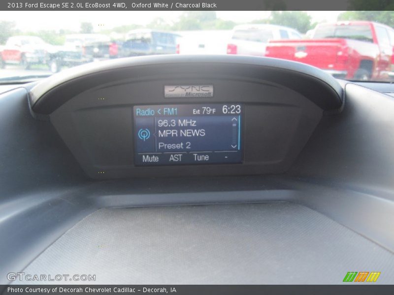 Oxford White / Charcoal Black 2013 Ford Escape SE 2.0L EcoBoost 4WD