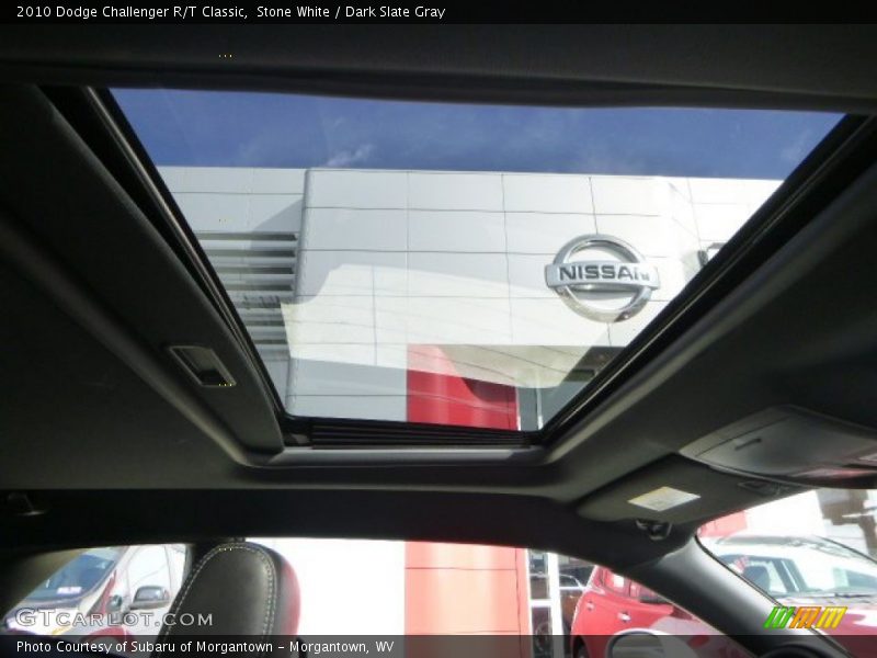 Stone White / Dark Slate Gray 2010 Dodge Challenger R/T Classic