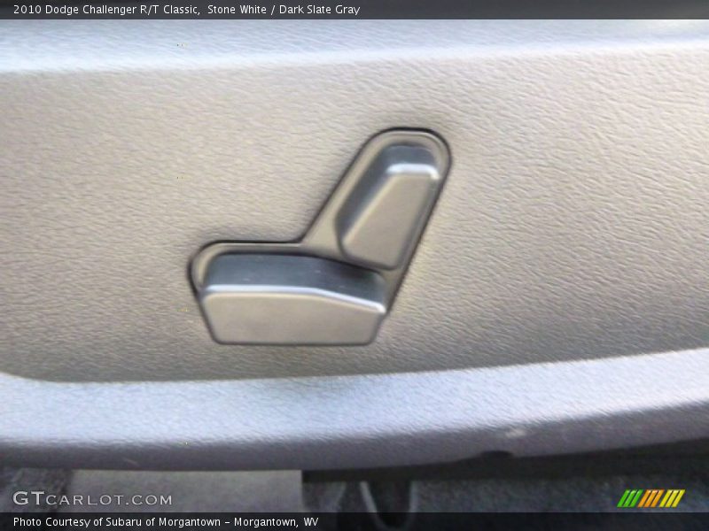 Stone White / Dark Slate Gray 2010 Dodge Challenger R/T Classic