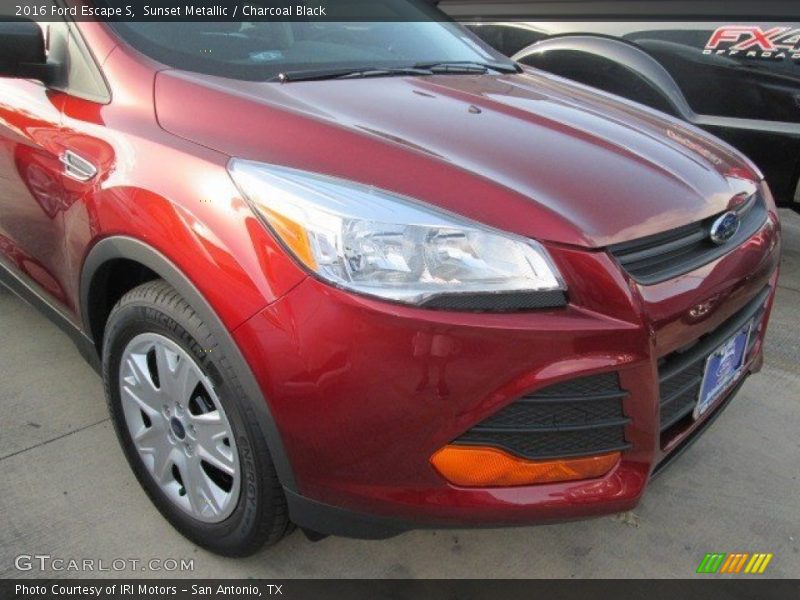 Sunset Metallic / Charcoal Black 2016 Ford Escape S