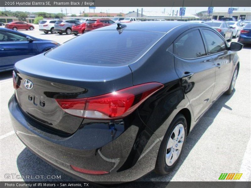 Phantom Black / Beige 2016 Hyundai Elantra SE