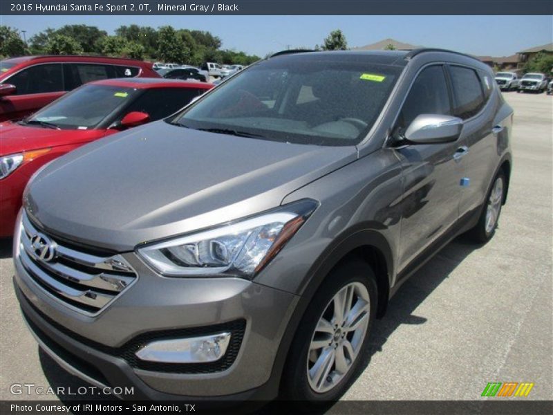 Front 3/4 View of 2016 Santa Fe Sport 2.0T