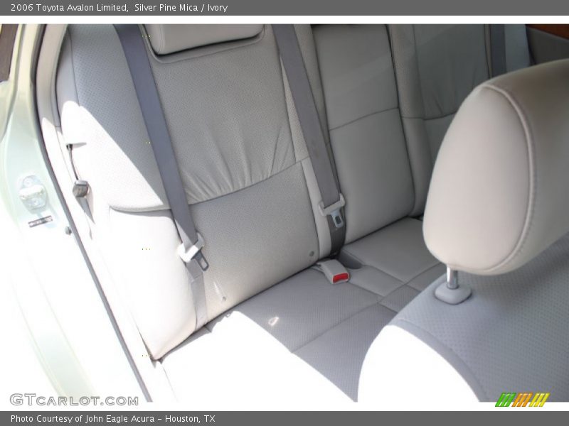 Silver Pine Mica / Ivory 2006 Toyota Avalon Limited
