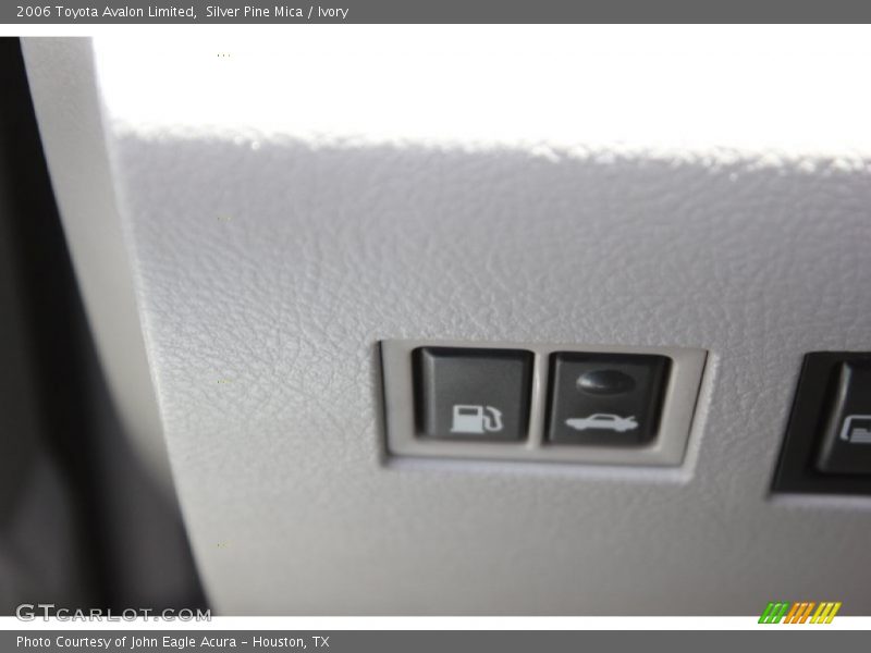 Silver Pine Mica / Ivory 2006 Toyota Avalon Limited
