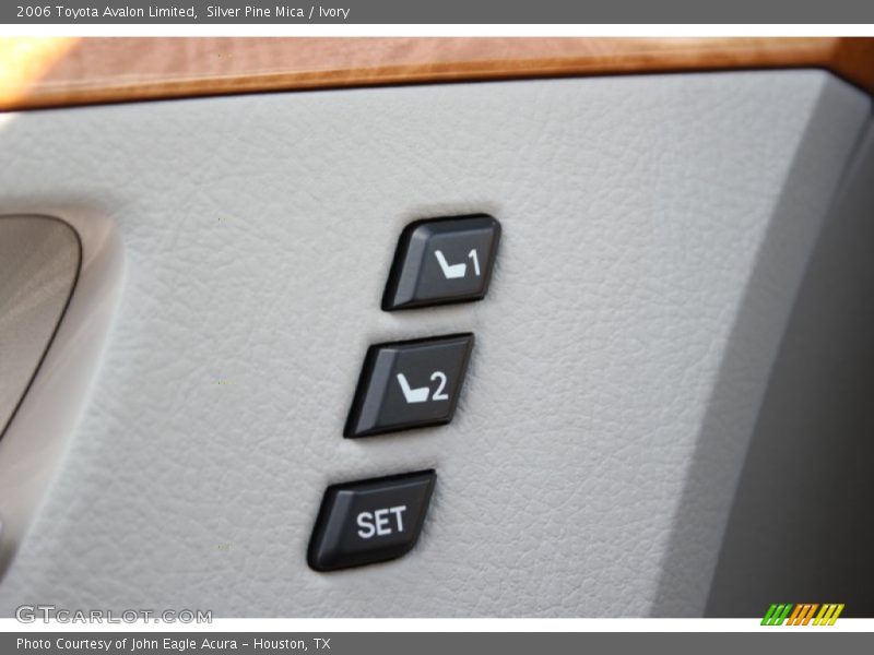 Silver Pine Mica / Ivory 2006 Toyota Avalon Limited