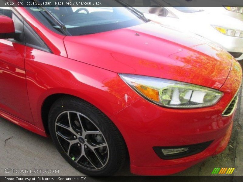 Race Red / Charcoal Black 2015 Ford Focus SE Sedan