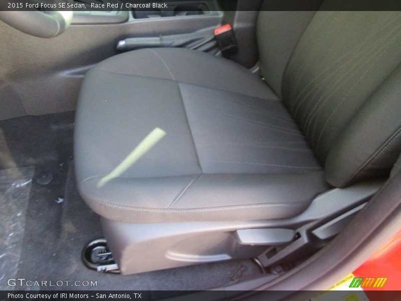 Race Red / Charcoal Black 2015 Ford Focus SE Sedan