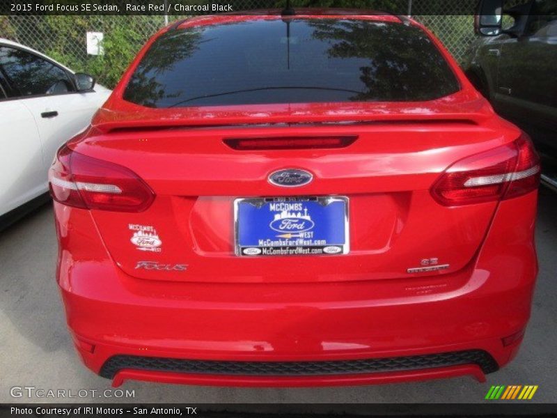 Race Red / Charcoal Black 2015 Ford Focus SE Sedan