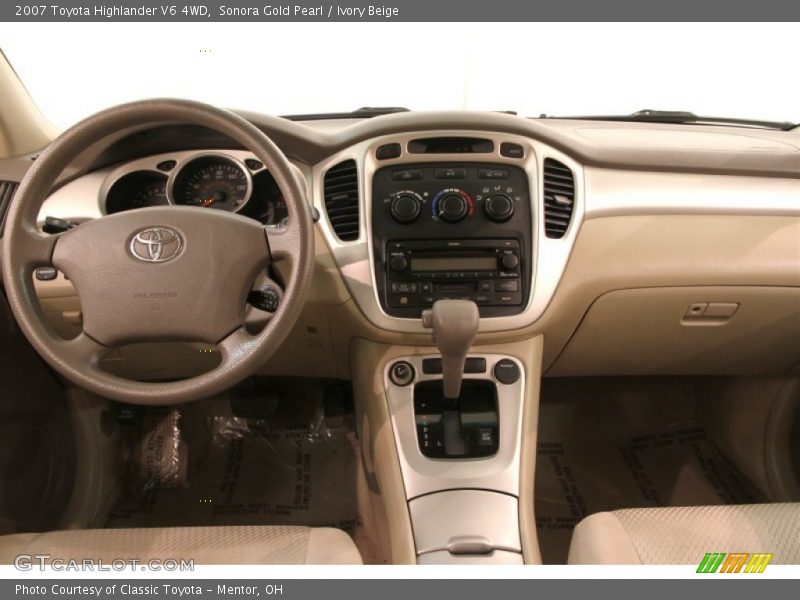 Sonora Gold Pearl / Ivory Beige 2007 Toyota Highlander V6 4WD