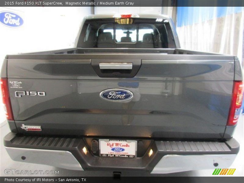 Magnetic Metallic / Medium Earth Gray 2015 Ford F150 XLT SuperCrew