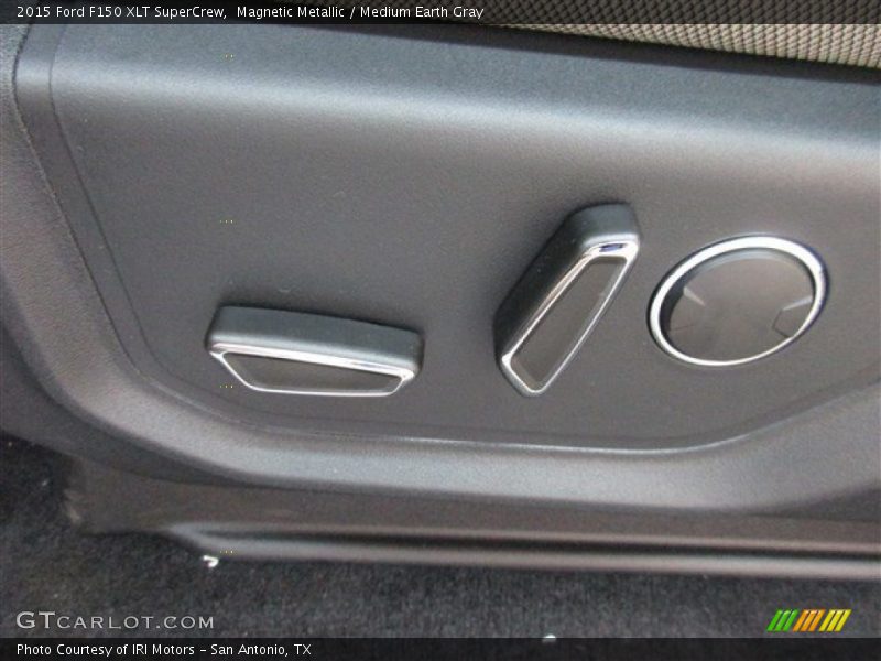Magnetic Metallic / Medium Earth Gray 2015 Ford F150 XLT SuperCrew