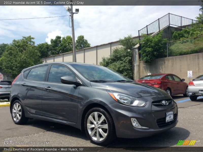 Cyclone Gray / Gray 2012 Hyundai Accent SE 5 Door