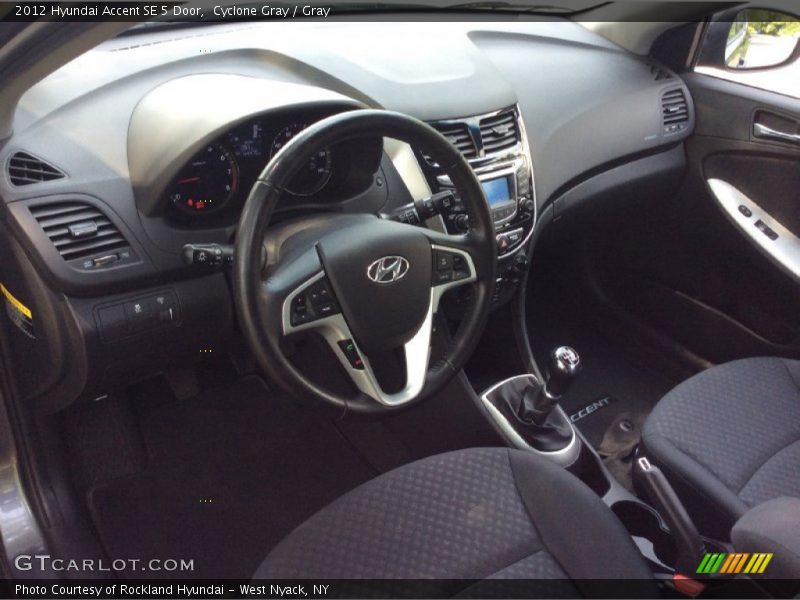 Cyclone Gray / Gray 2012 Hyundai Accent SE 5 Door