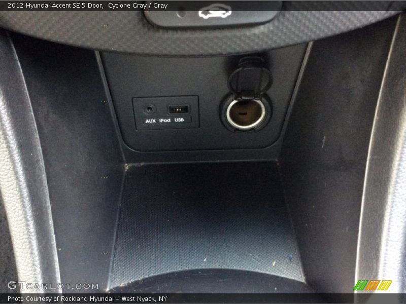 Cyclone Gray / Gray 2012 Hyundai Accent SE 5 Door
