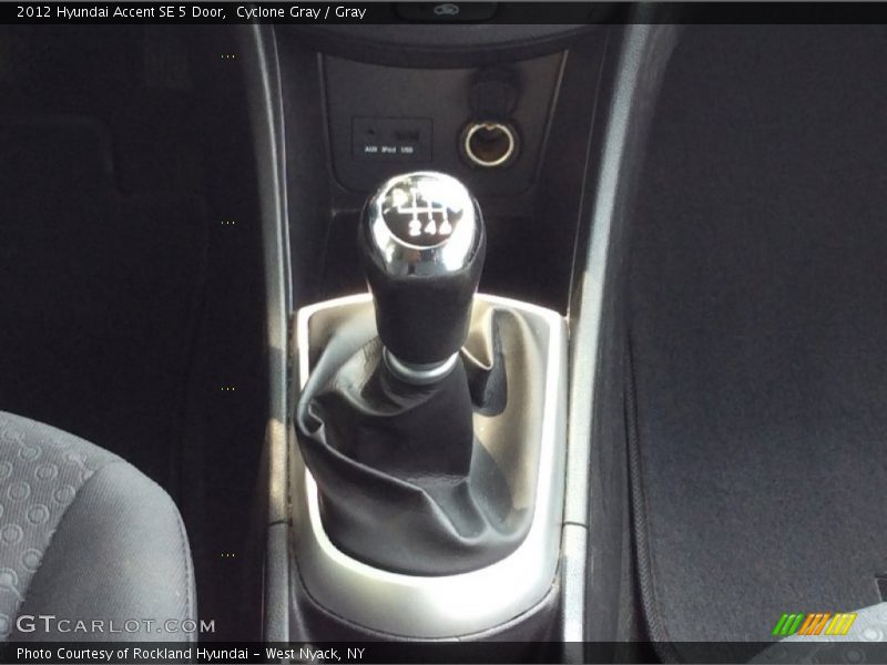 Cyclone Gray / Gray 2012 Hyundai Accent SE 5 Door