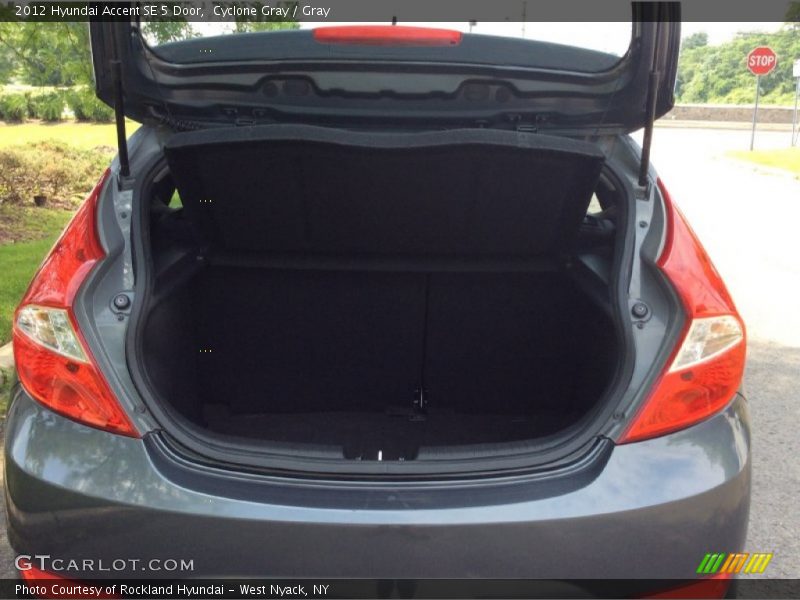 Cyclone Gray / Gray 2012 Hyundai Accent SE 5 Door