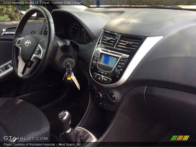 Cyclone Gray / Gray 2012 Hyundai Accent SE 5 Door