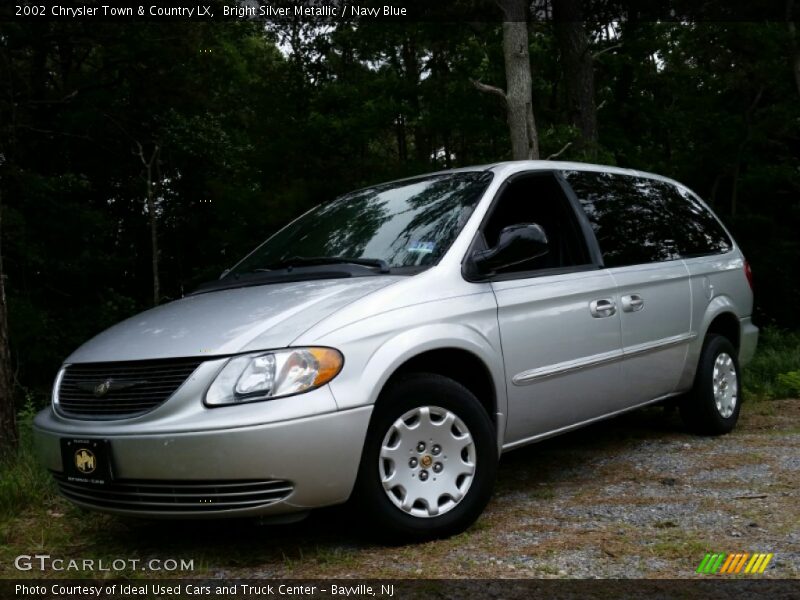 Bright Silver Metallic / Navy Blue 2002 Chrysler Town & Country LX
