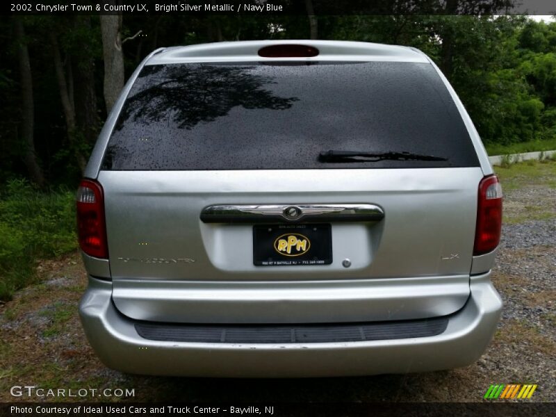 Bright Silver Metallic / Navy Blue 2002 Chrysler Town & Country LX