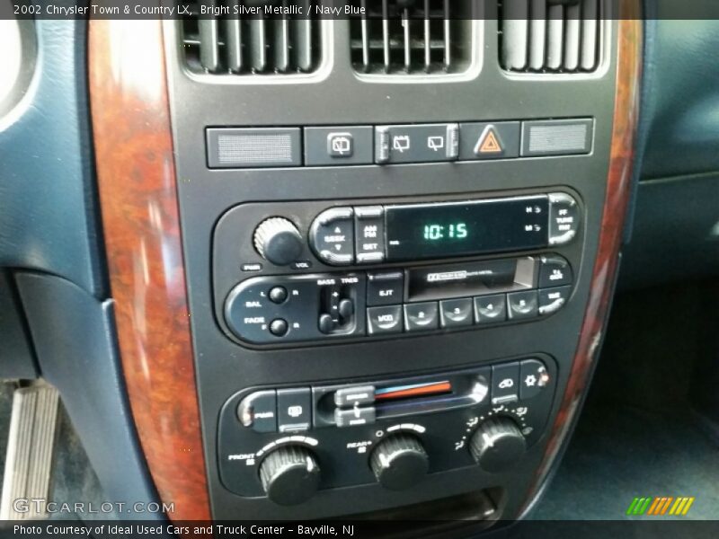 Bright Silver Metallic / Navy Blue 2002 Chrysler Town & Country LX