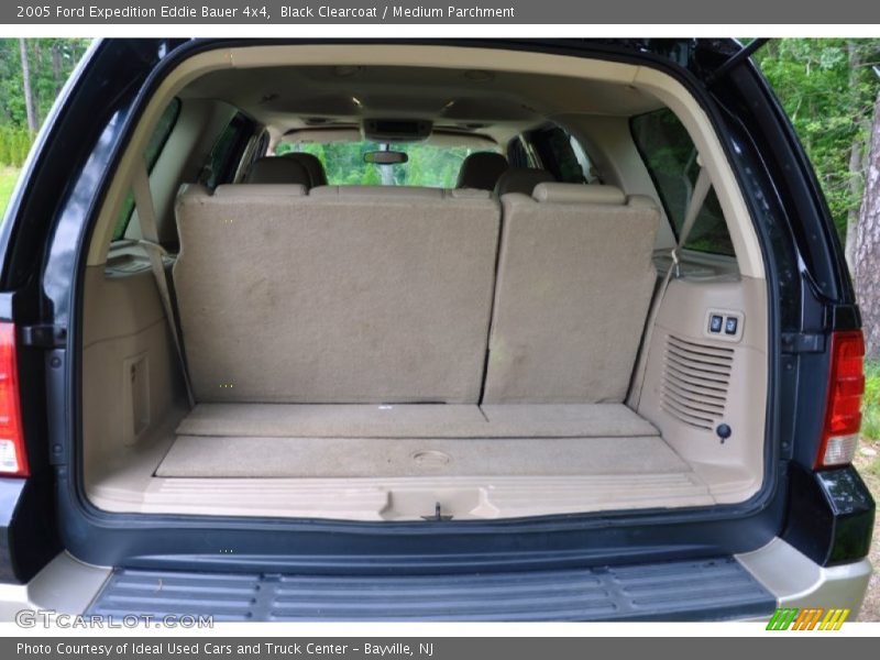 Black Clearcoat / Medium Parchment 2005 Ford Expedition Eddie Bauer 4x4