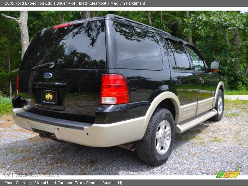 Black Clearcoat / Medium Parchment 2005 Ford Expedition Eddie Bauer 4x4
