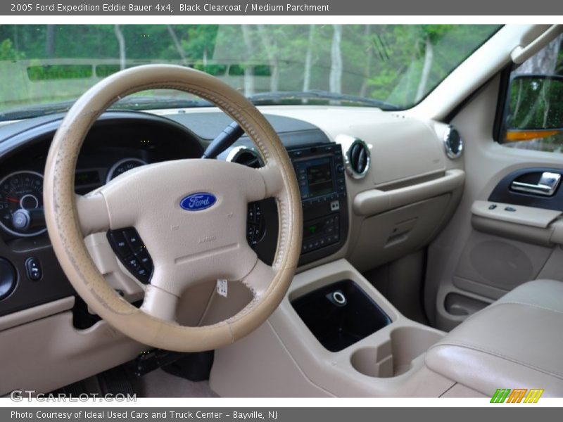 Dashboard of 2005 Expedition Eddie Bauer 4x4