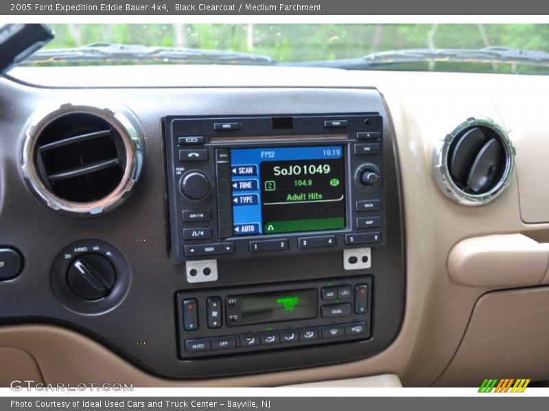 Black Clearcoat / Medium Parchment 2005 Ford Expedition Eddie Bauer 4x4