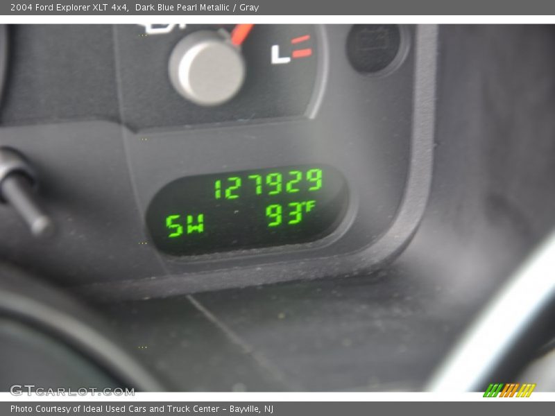 Dark Blue Pearl Metallic / Gray 2004 Ford Explorer XLT 4x4