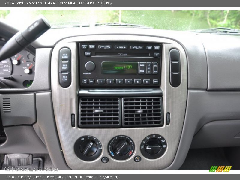 Dark Blue Pearl Metallic / Gray 2004 Ford Explorer XLT 4x4