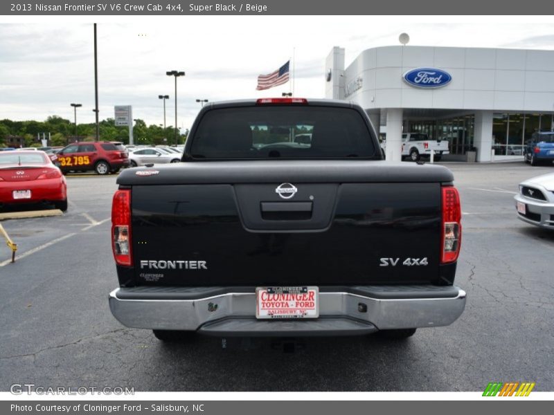 Super Black / Beige 2013 Nissan Frontier SV V6 Crew Cab 4x4
