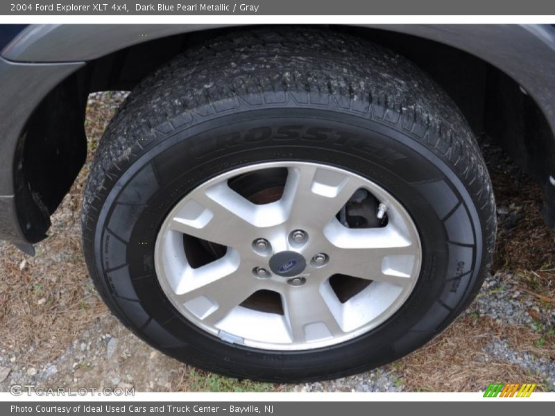 Dark Blue Pearl Metallic / Gray 2004 Ford Explorer XLT 4x4