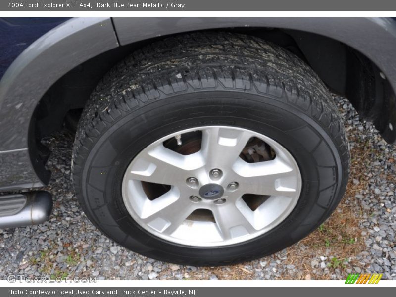 Dark Blue Pearl Metallic / Gray 2004 Ford Explorer XLT 4x4