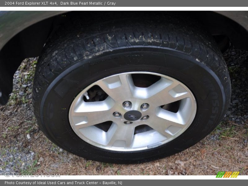 Dark Blue Pearl Metallic / Gray 2004 Ford Explorer XLT 4x4