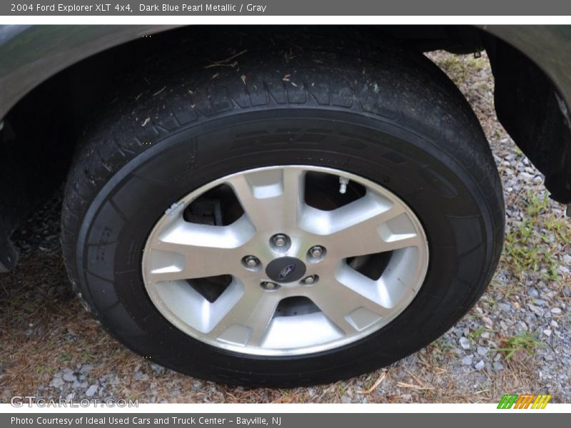 Dark Blue Pearl Metallic / Gray 2004 Ford Explorer XLT 4x4