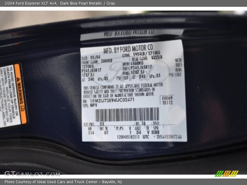 Dark Blue Pearl Metallic / Gray 2004 Ford Explorer XLT 4x4