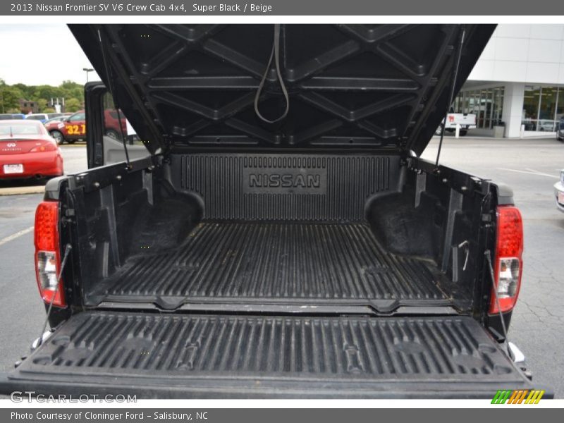 Super Black / Beige 2013 Nissan Frontier SV V6 Crew Cab 4x4