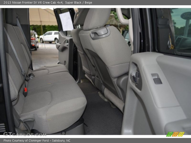 Super Black / Beige 2013 Nissan Frontier SV V6 Crew Cab 4x4