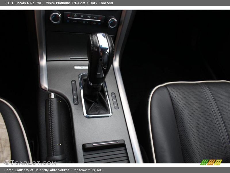 White Platinum Tri-Coat / Dark Charcoal 2011 Lincoln MKZ FWD